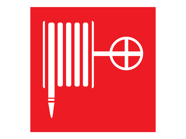 Наклейка знак пожарной безопасности 